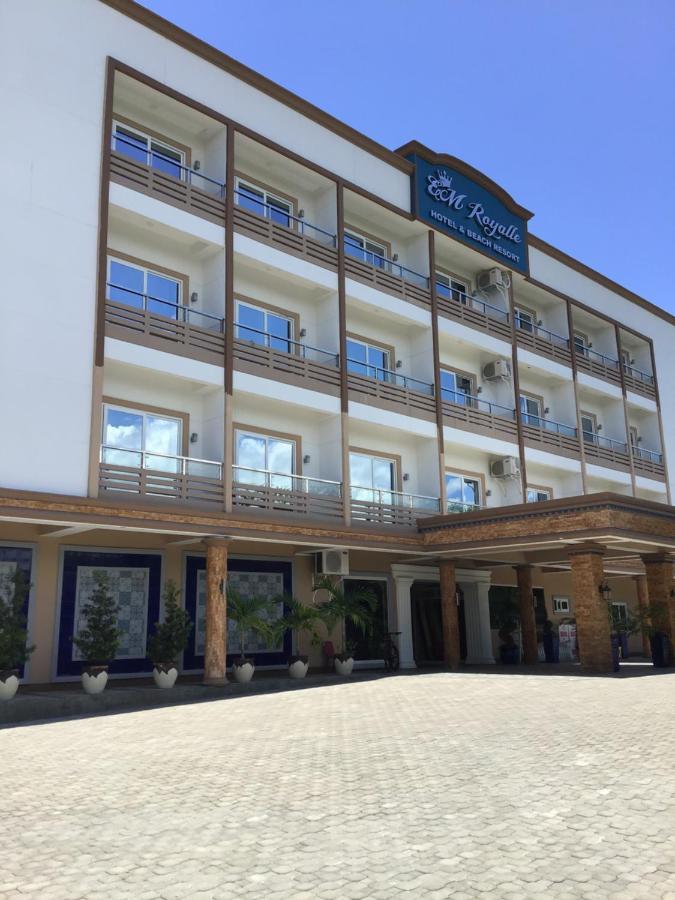 Em Royalle Hotel & Beach Resort San Juan  Zewnętrze zdjęcie