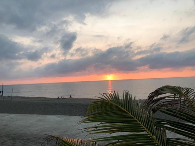 Em Royalle Hotel & Beach Resort San Juan  Zewnętrze zdjęcie